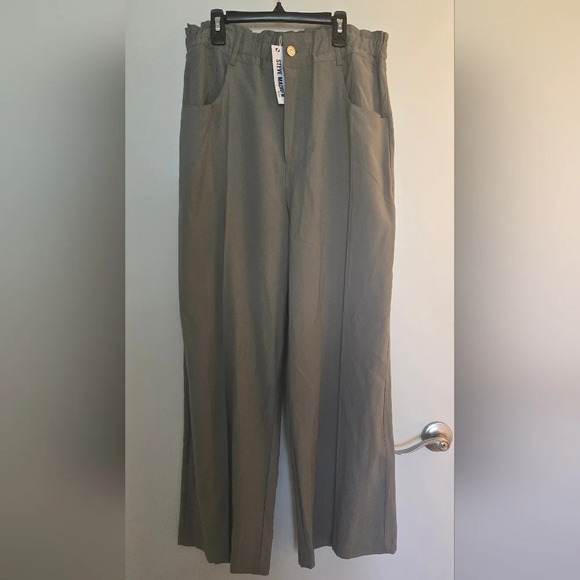 Steve Madden Paperbag Waist Wide Leg Utility Pants - Picture 7 of 9